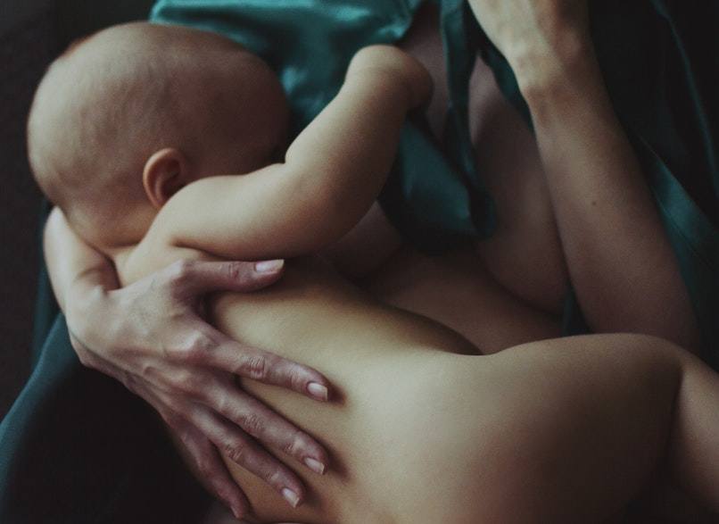 l'allattamento al seno rafforza la salute dei bambini